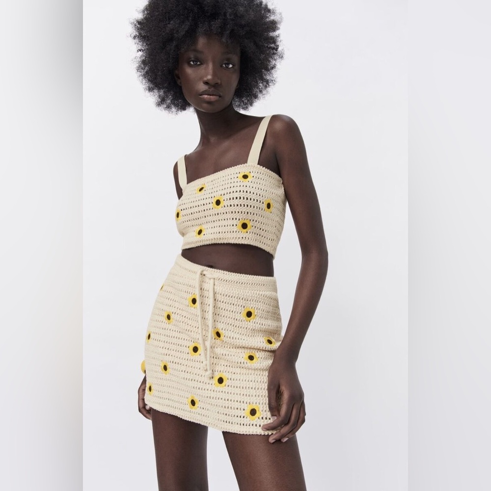 Zara Tan and Yellow Floral Sunflower Knit Embroidered 2-Piece Skirt Set Small